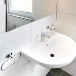 Alojamento de Acomodação e Pequeno-almoço Bp24 3*