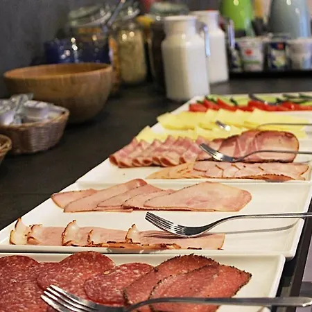 ベッド・アンド・ブレックファスト Bp24