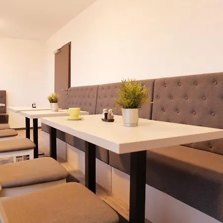 Bp24 ベッド・アンド・ブレックファスト 3*